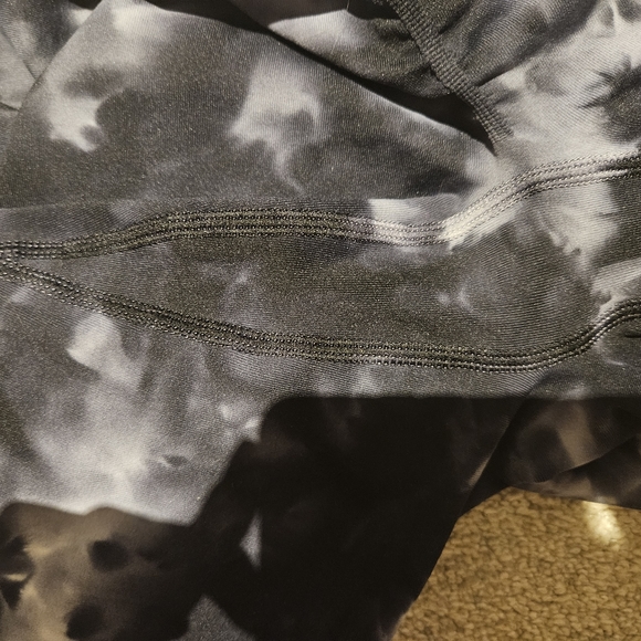 SOLD Aurola Dream Tie Die - Picture 3 of 6